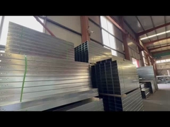 オーダーメイド 鋼鉄 トロータイプ ケーブル トレイ 調整可能 高さ シルバー仕上げ 壁に装着