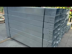 耐腐蝕性と強い負荷容量を持つカスタマイズ可能なガルバン化鋼ケーブルトレイ