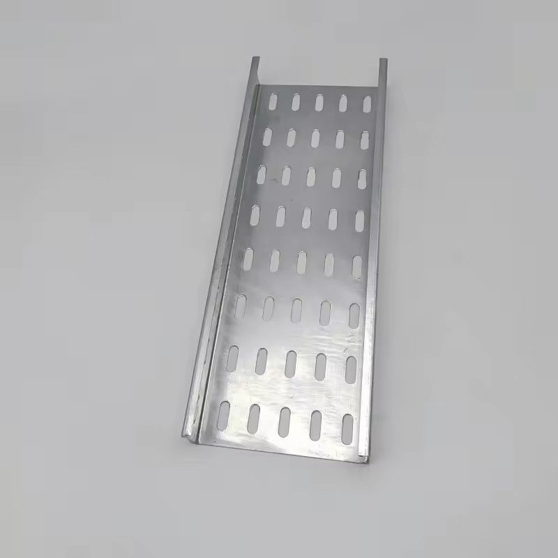 耐腐蝕性銀外線ケーブル トレイ 壁または床に安装しやすい